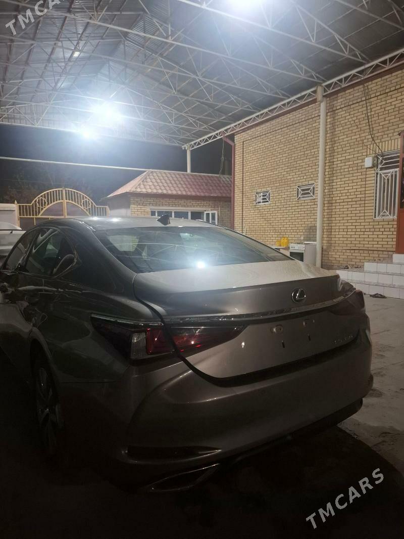 Lexus ES 350 2022 - 475 000 TMT - Mary - img 4