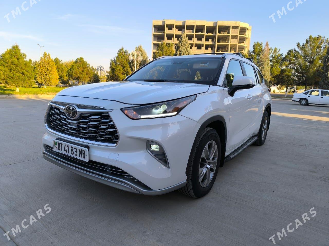 Toyota Highlander 2023 - 520 000 TMT - Мары - img 2