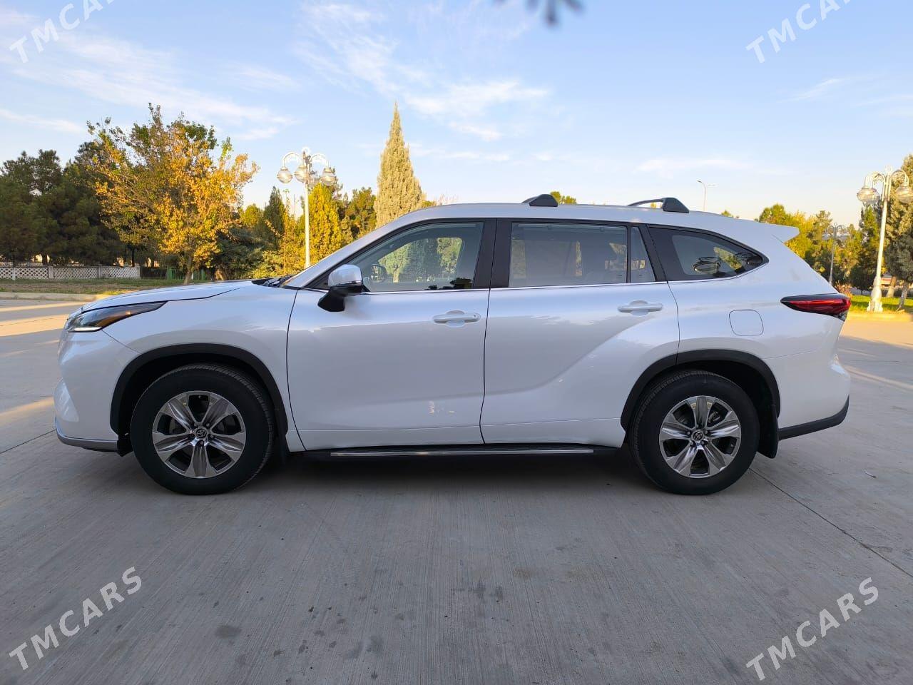 Toyota Highlander 2023 - 520 000 TMT - Мары - img 6