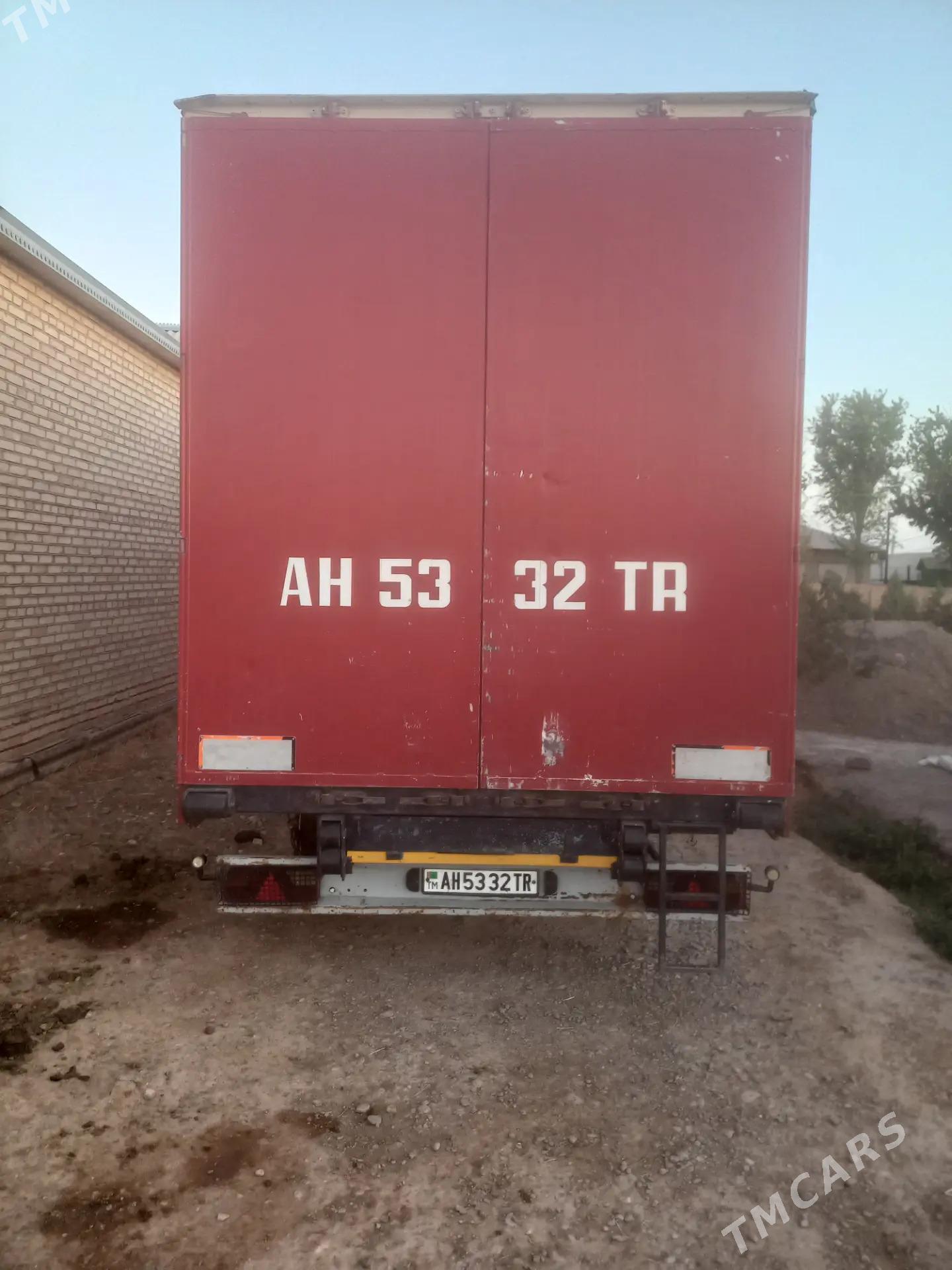 Man TGX 2001 - 60 080 TMT - Sarahs - img 5