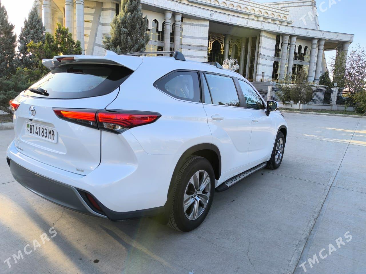 Toyota Highlander 2023 - 520 000 TMT - Мары - img 8