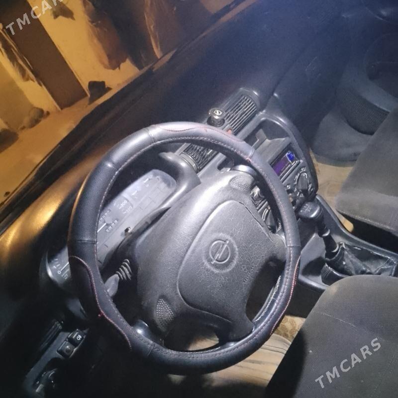 Opel Astra 1992 - 42 000 TMT - Gurbansoltan Eje - img 5