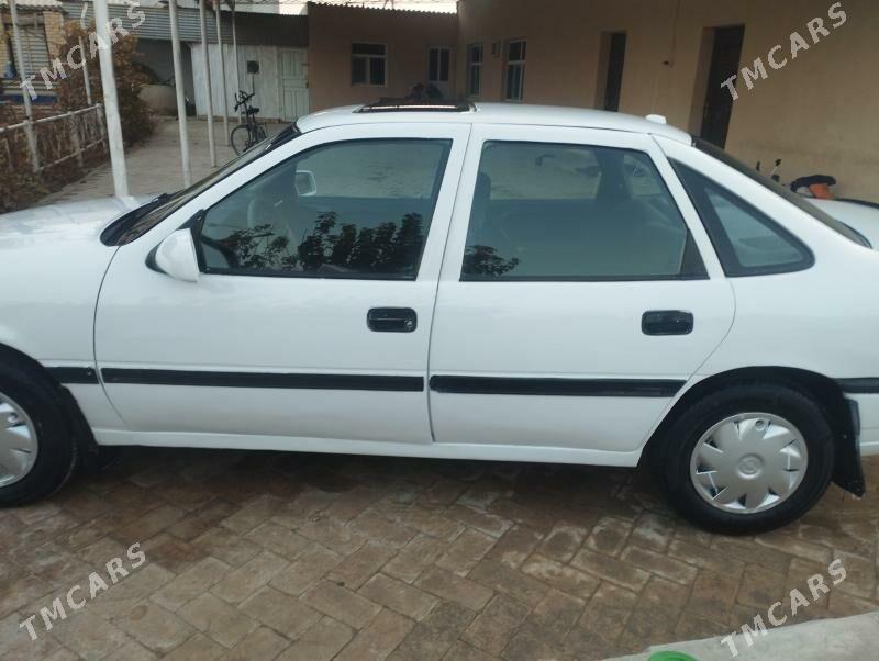 Opel Vectra 1990 - 37 000 TMT - Baýramaly - img 2