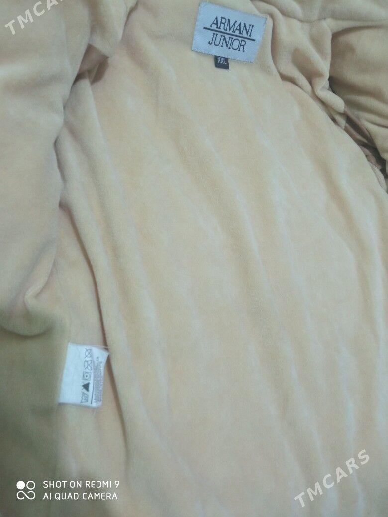 kurtka - Moskowskiý köç. (10 ýyl abadançylyk şaýoly) - img 2