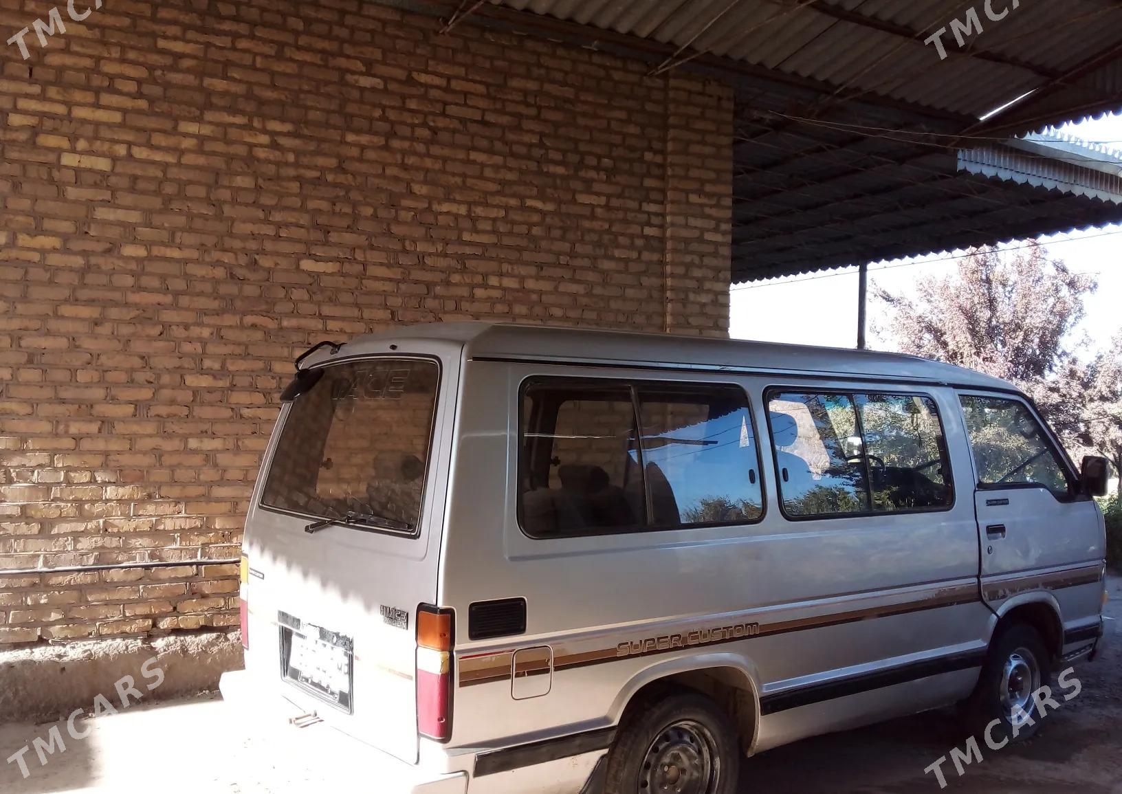 Toyota Hiace 1986 - 40 000 TMT - Сакарчага - img 4