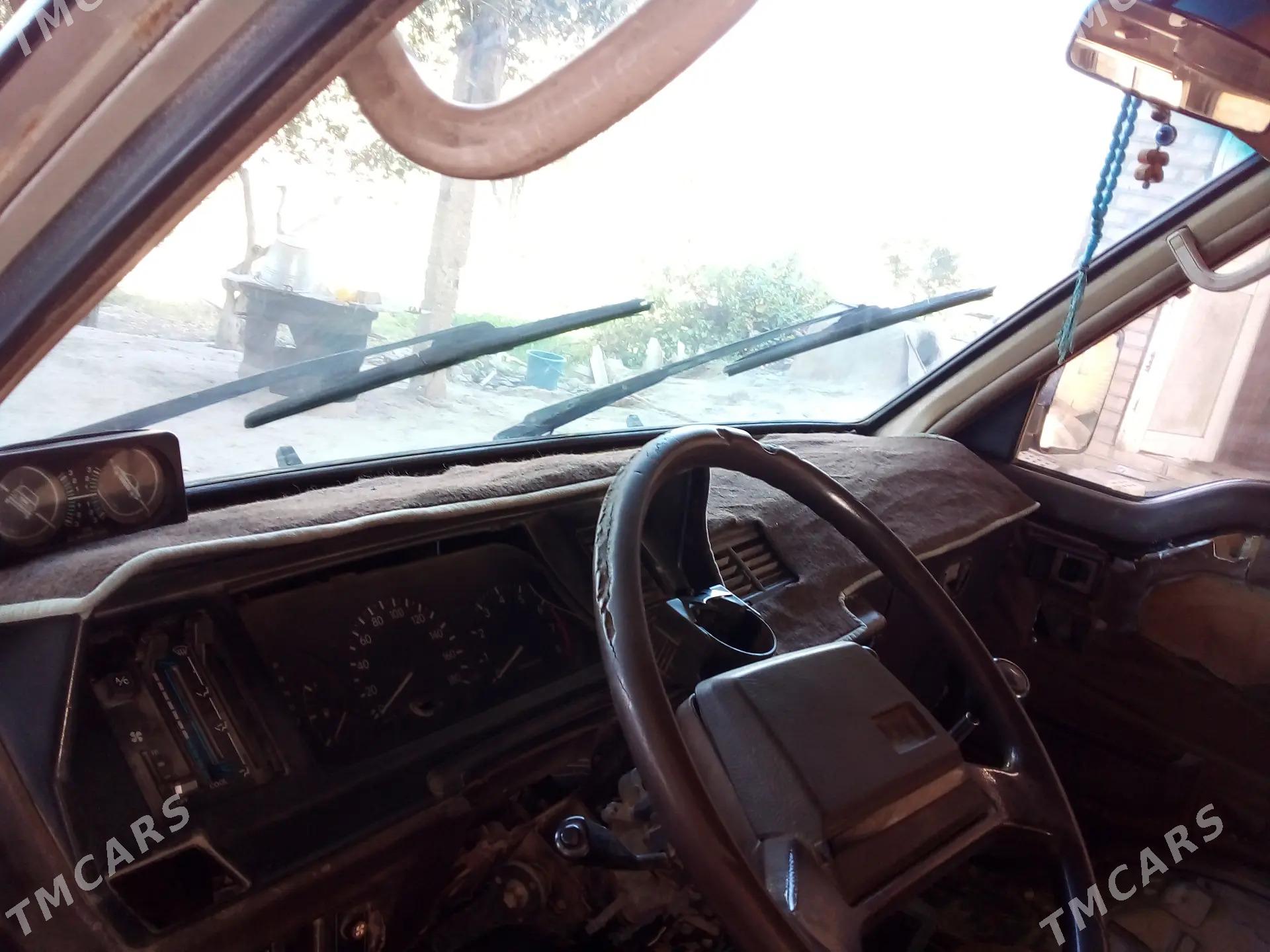 Toyota Hiace 1986 - 40 000 TMT - Сакарчага - img 3