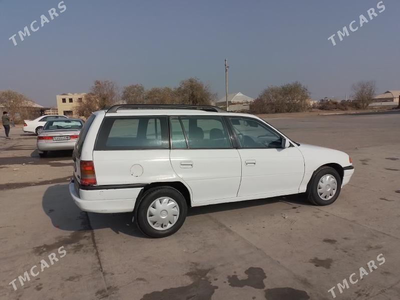 Opel Astra 1992 - 29 000 TMT - Mary - img 4