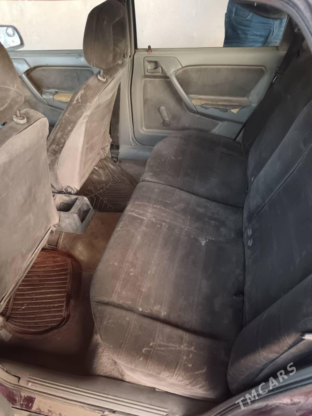 Opel Vectra 1990 - 35 000 TMT - Болдумсаз - img 6