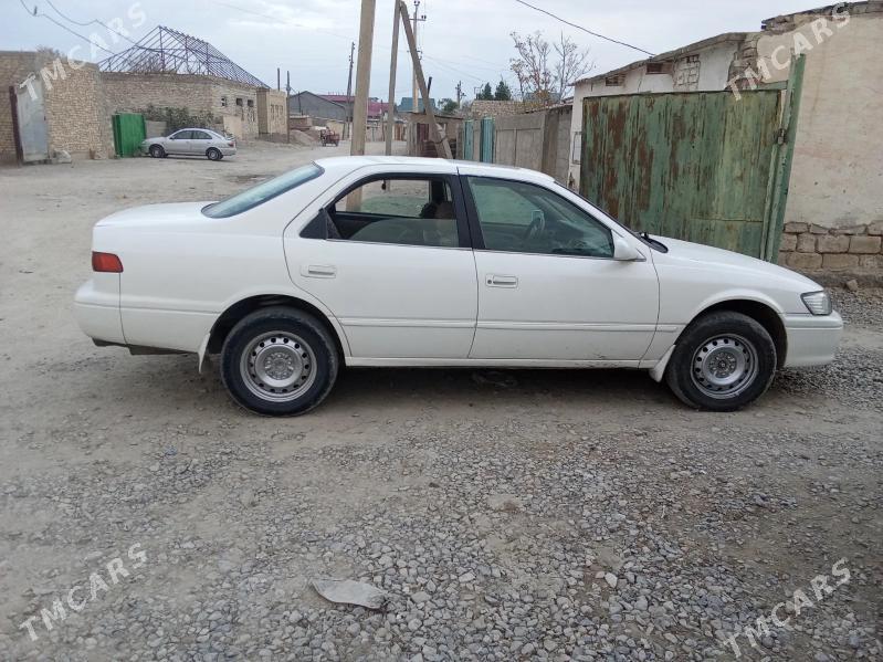 Toyota Camry 1999 - 100 000 TMT - Гызыларбат - img 3