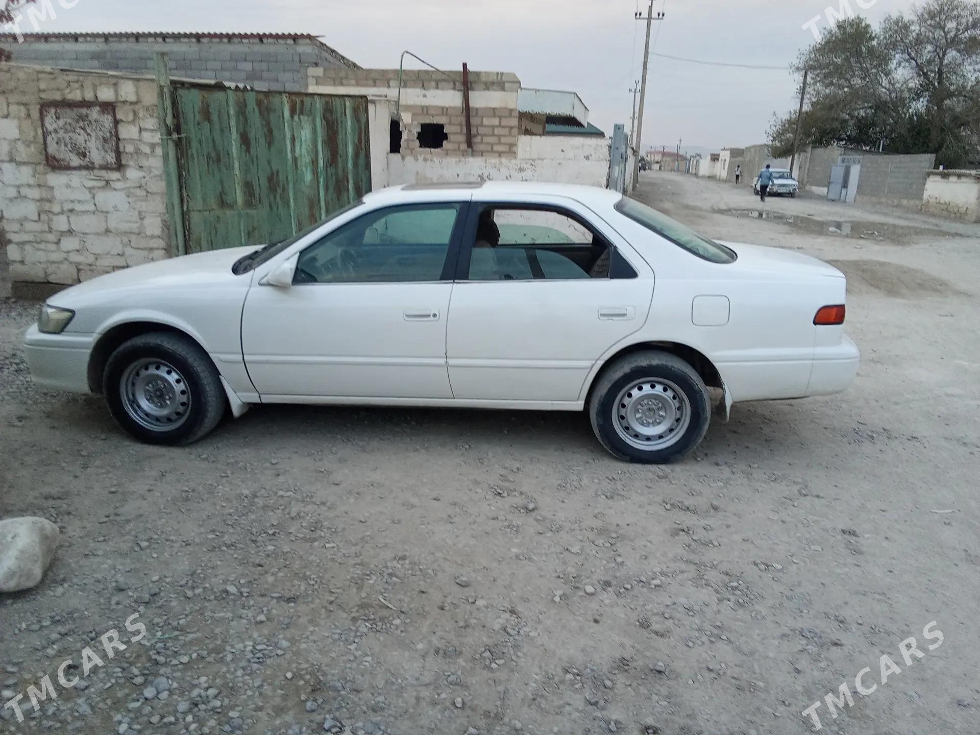 Toyota Camry 1999 - 100 000 TMT - Гызыларбат - img 2