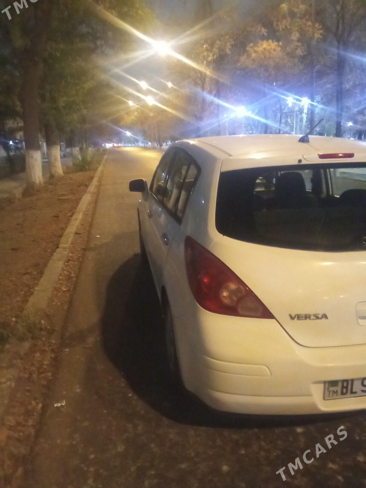 Nissan Versa 2009 - 108 000 TMT - Arçabil şaýoly - img 3