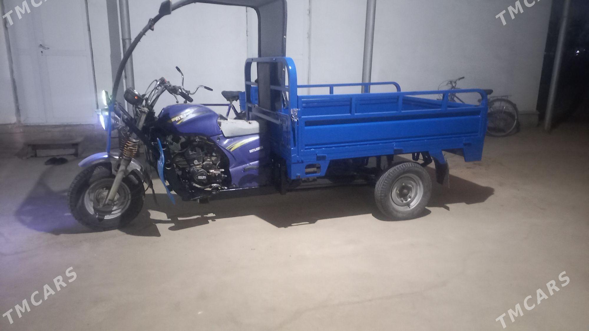 MTZ T-28 2014 - 20 000 TMT - Ёлётен - img 3