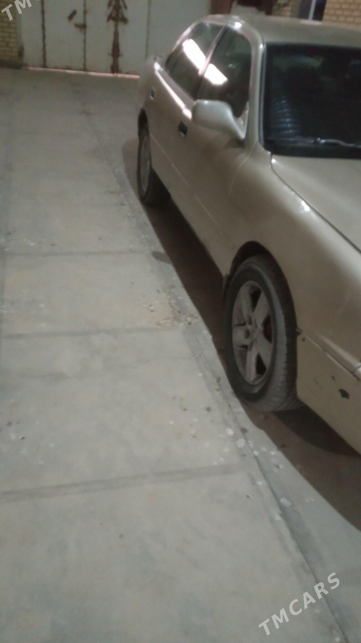 Toyota Camry 1996 - 75 000 TMT - Мары - img 4