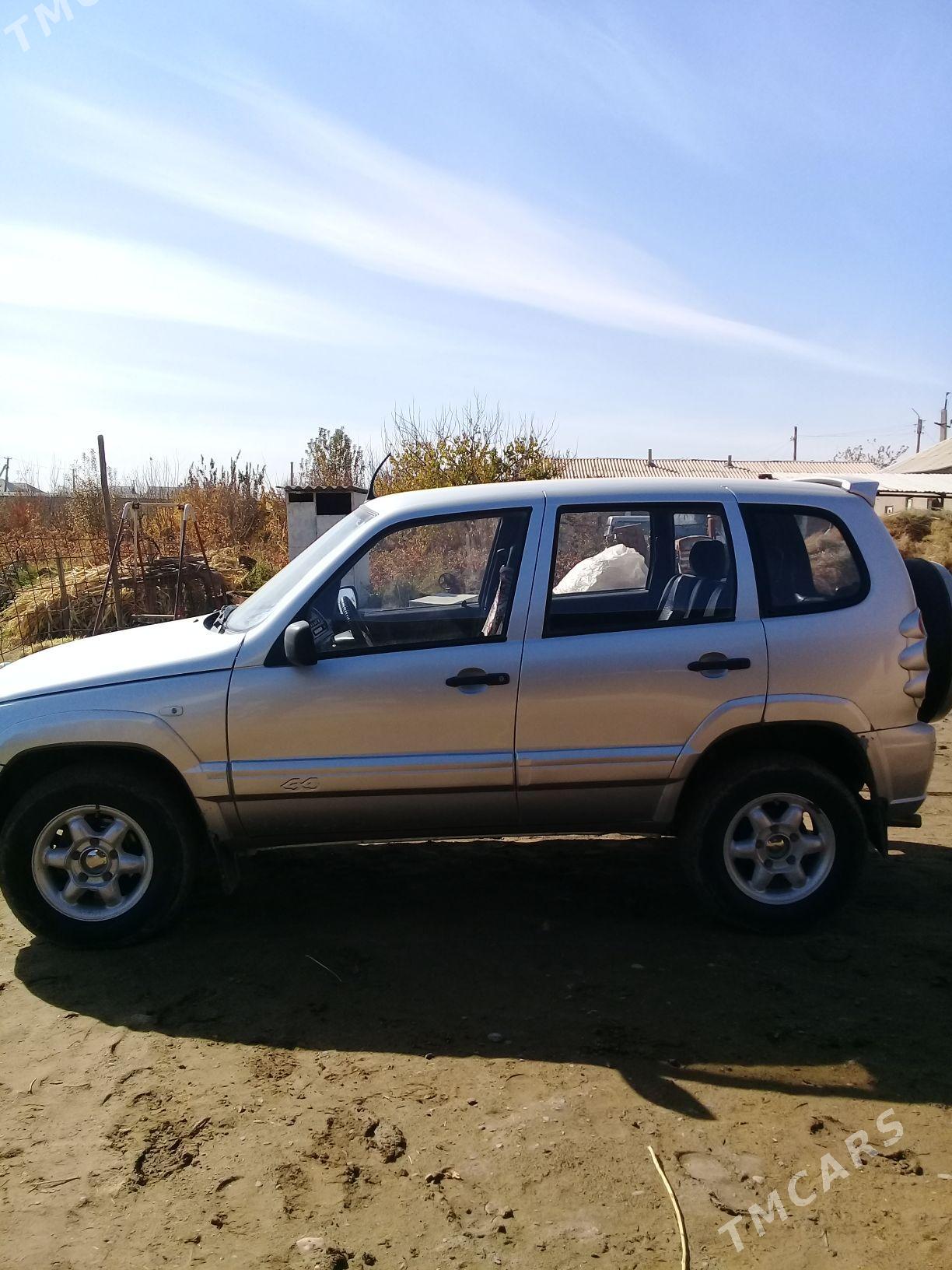 Lada Niva 2005 - 100 000 TMT - Tejen - img 2