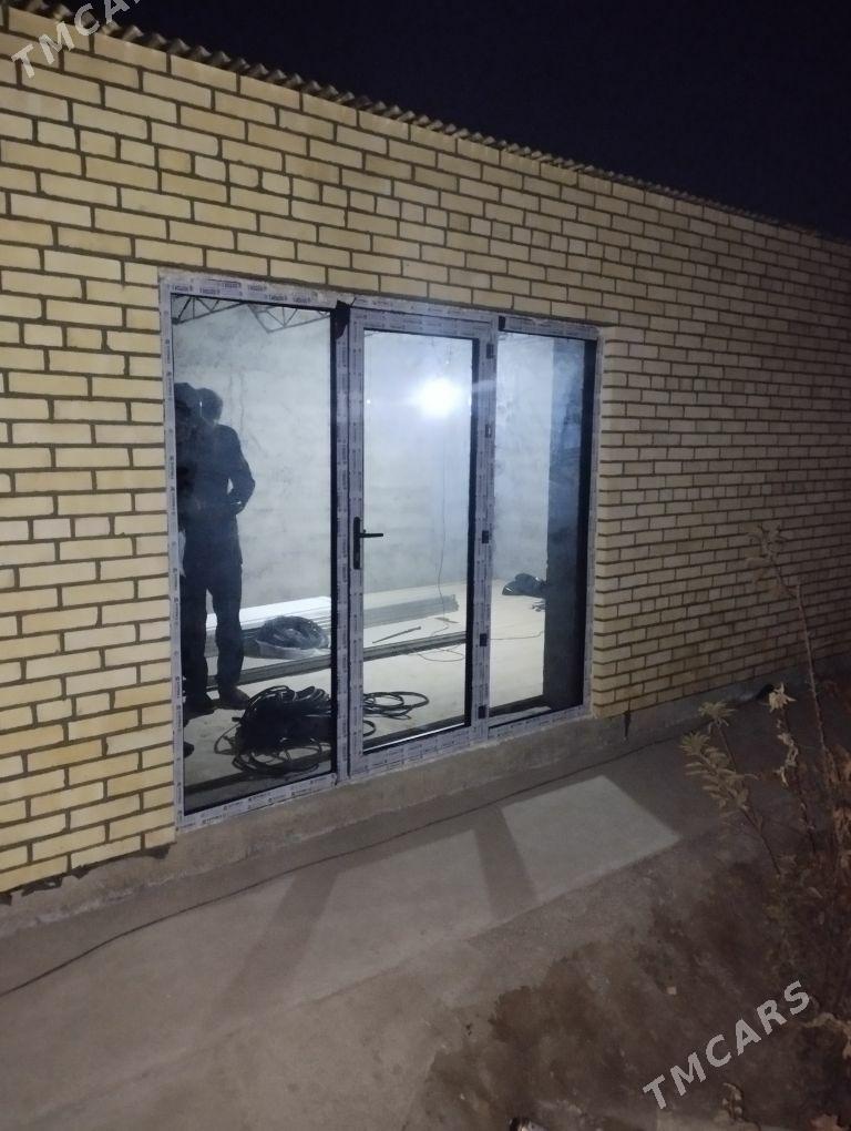 Penjireler we gapylar - Mary - img 1