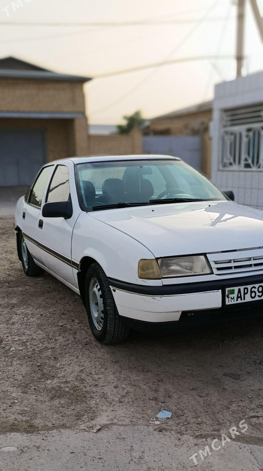 Opel Vectra 1990 - 45 000 TMT - Mary - img 2