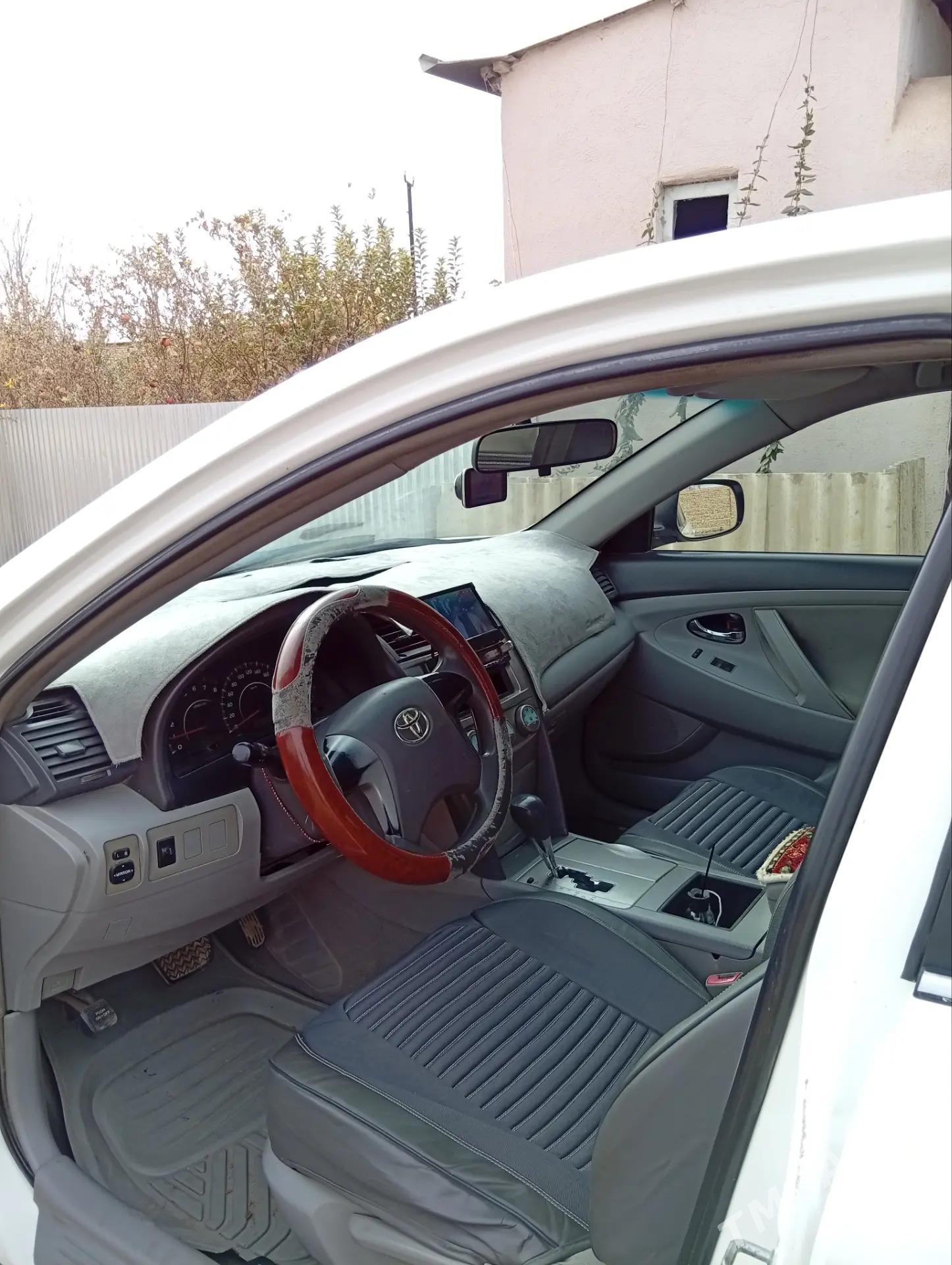 Toyota Camry 2010 - 150 000 TMT - Ёлётен - img 3