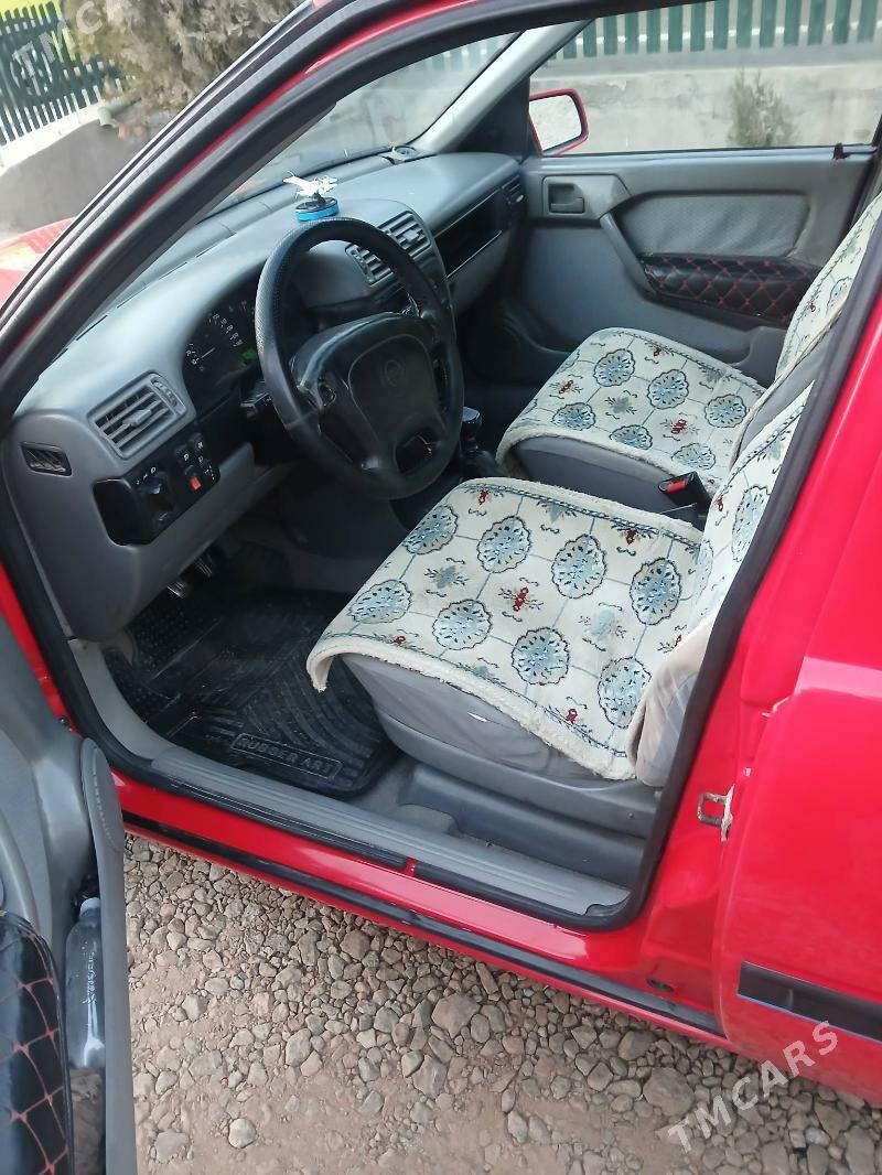 Opel Vectra 1993 - 52 000 TMT - Шабатский этрап - img 5