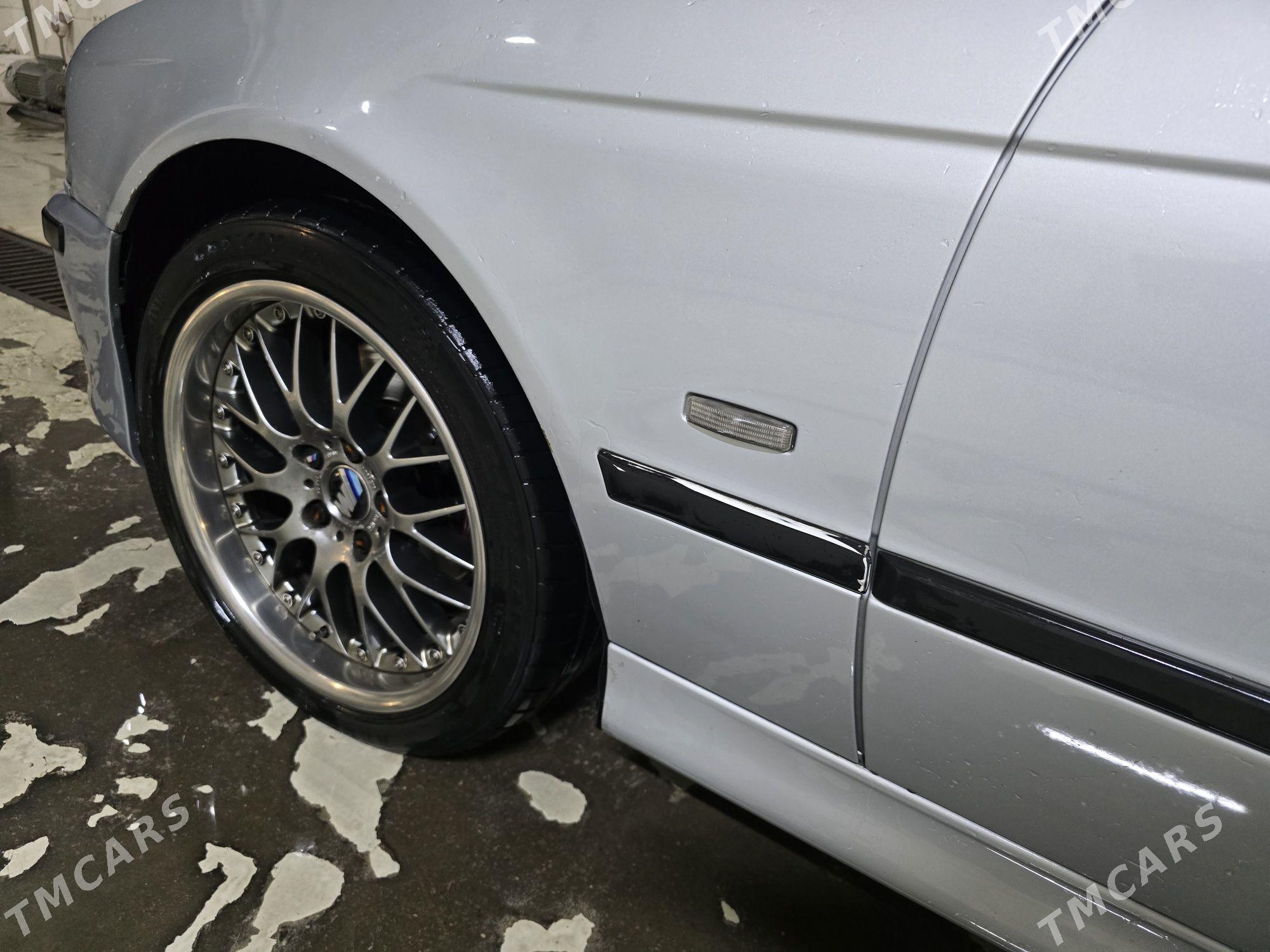 BMW E39 2003 - 120 000 TMT - Gyzylarbat - img 7