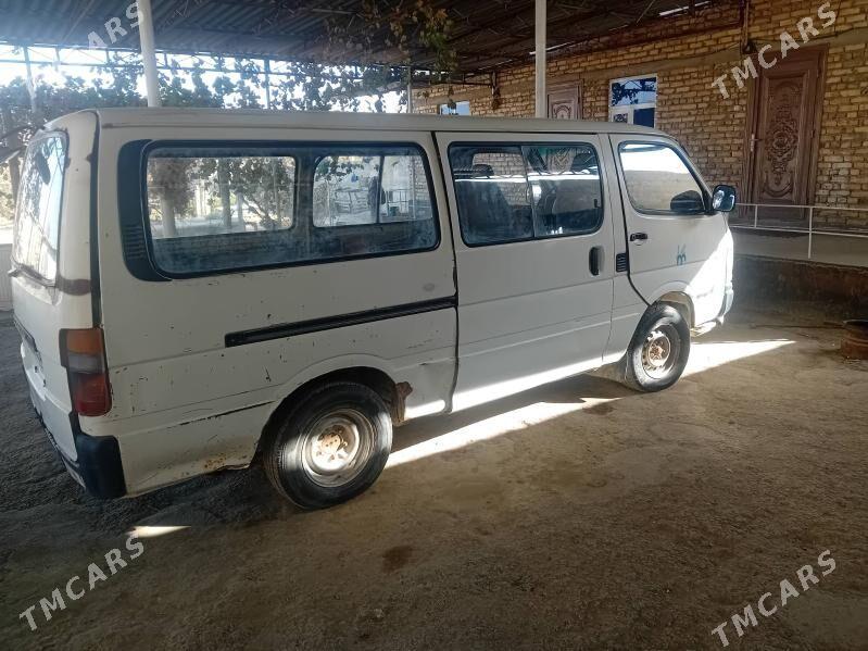 Toyota Hiace 1990 - 36 000 TMT - Bäherden - img 3