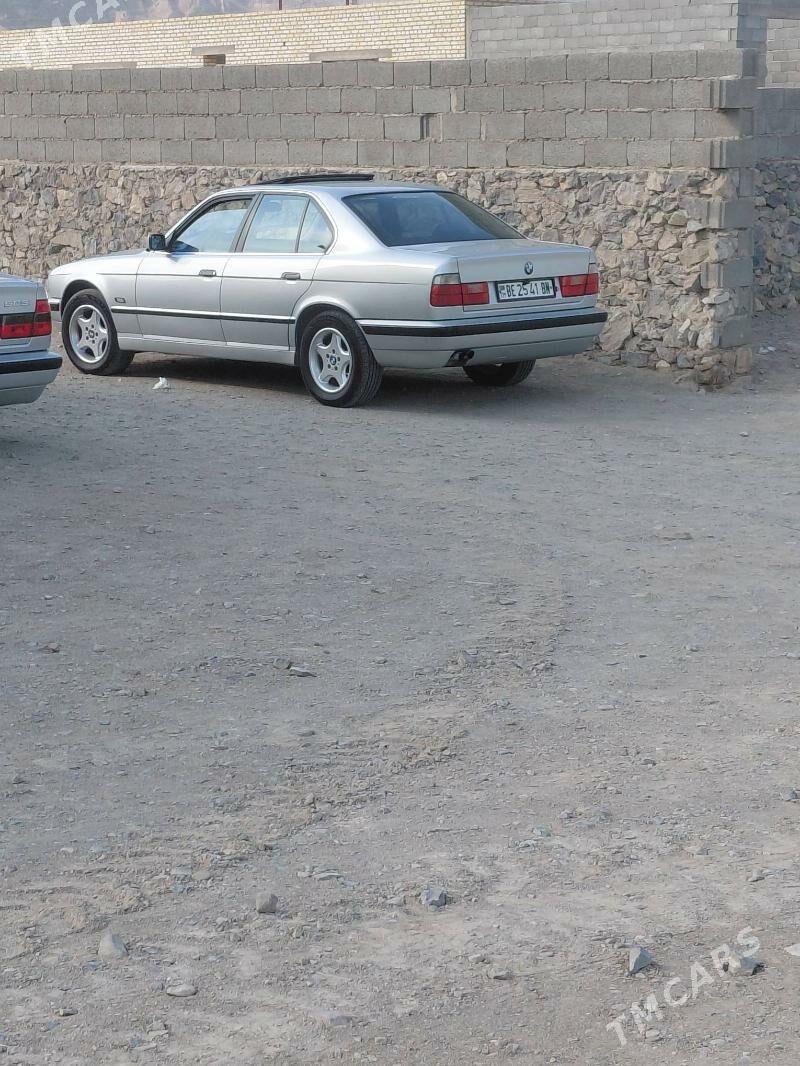 BMW 528 1995 - 100 000 TMT - Эсенгулы - img 4