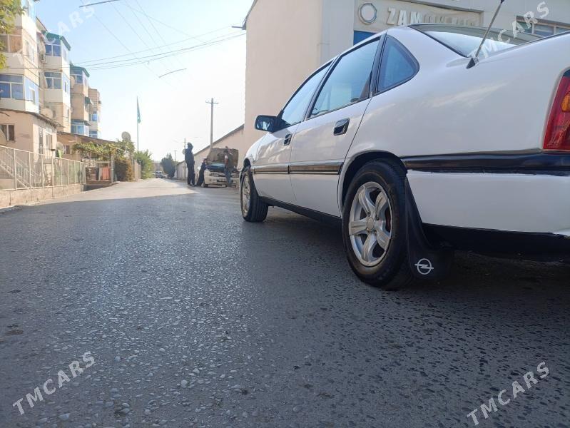 Opel Vectra 1994 - 44 000 TMT - Туркменабат - img 1