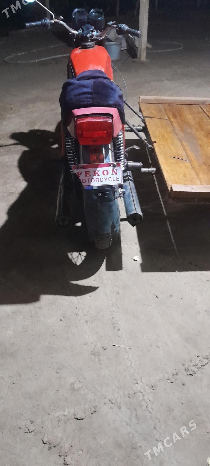 Iž Planeta 4 1992 - 5 000 TMT - Halaç - img 1