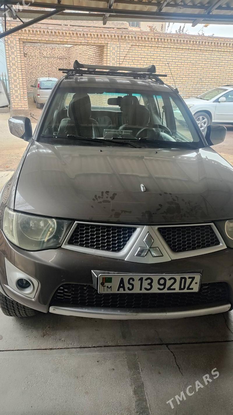 Mitsubishi L200 2010 - 185 000 TMT - Daşoguz - img 2