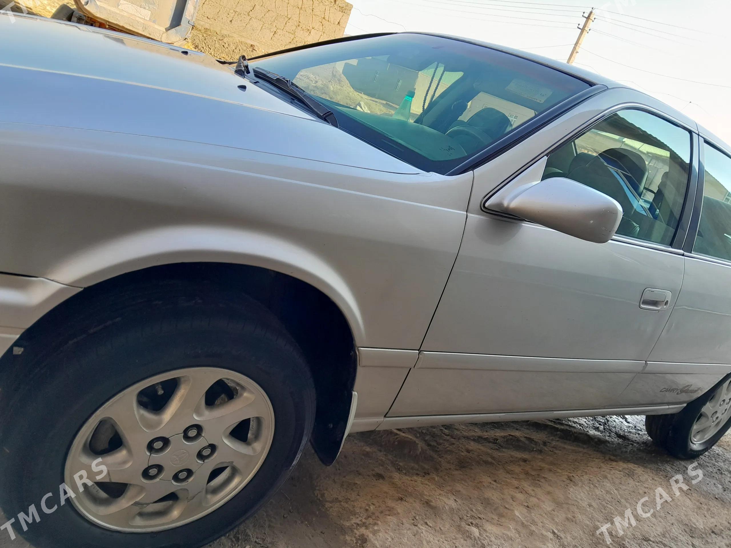 Toyota Camry 2000 - 180 000 TMT - етр. Туркменбаши - img 5