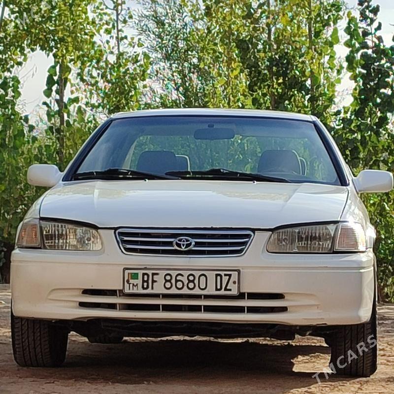 Toyota Camry 2000 - 175 000 TMT - Шабатский этрап - img 1