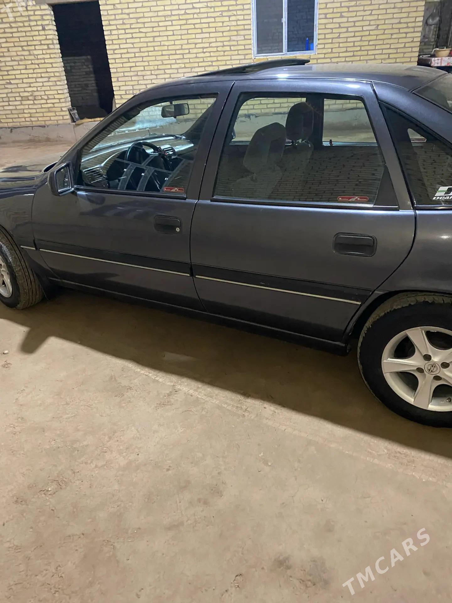 Opel Vectra 1994 - 55 000 TMT - Чарджоу - img 5