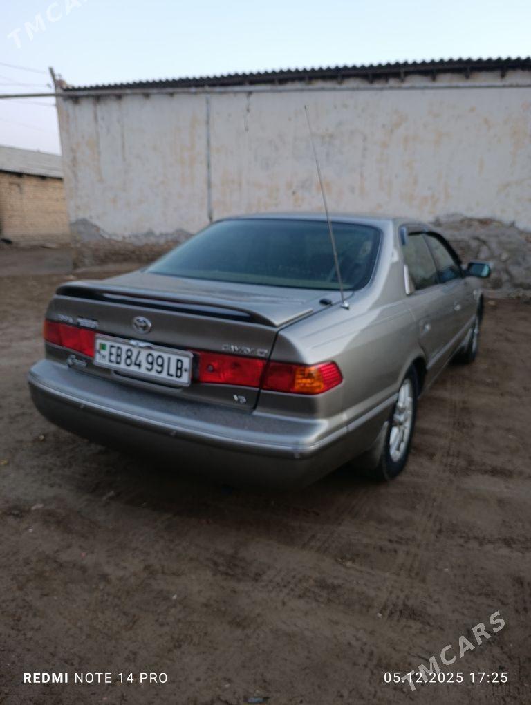 Toyota Camry 2000 - 190 000 TMT - Saýat - img 7