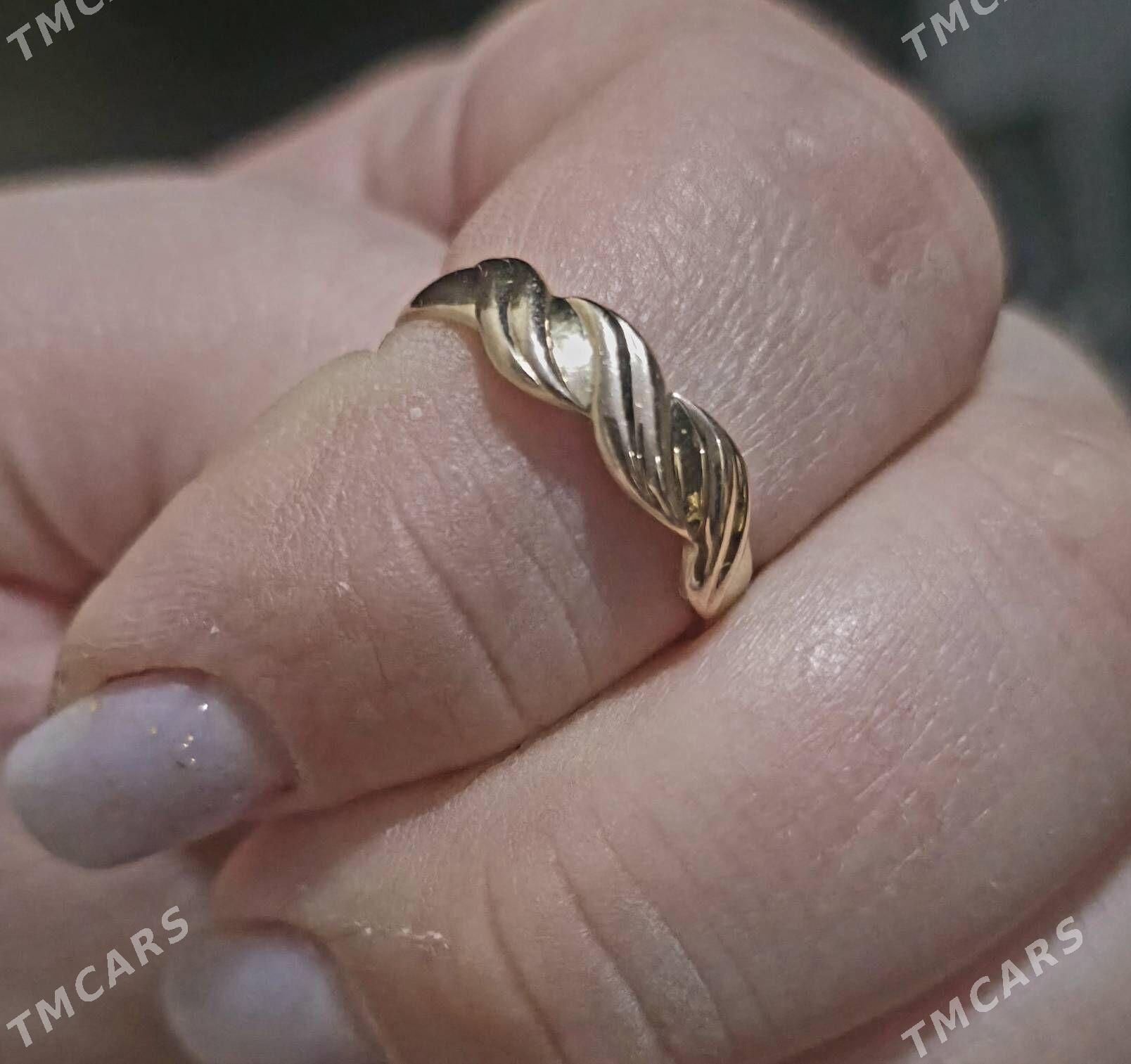 продам золотое кольцо - 11 мкр - img 3