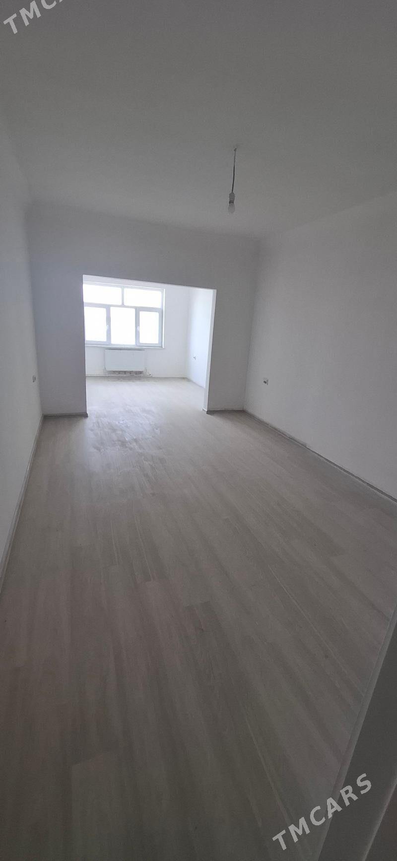 Anew Panelka 4 komnat - Анев - img 2