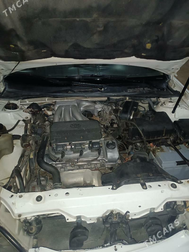 Toyota Camry 2002 - 165 000 TMT - Байрамали - img 5