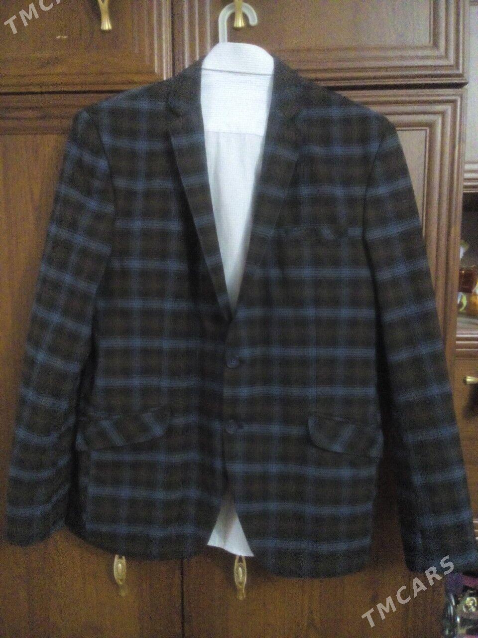 kastýum pitjak - Garadamak - img 1