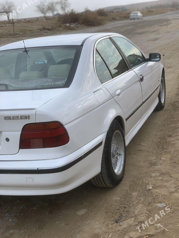 BMW 528 1999 - 76 000 TMT - Дянев - img 4