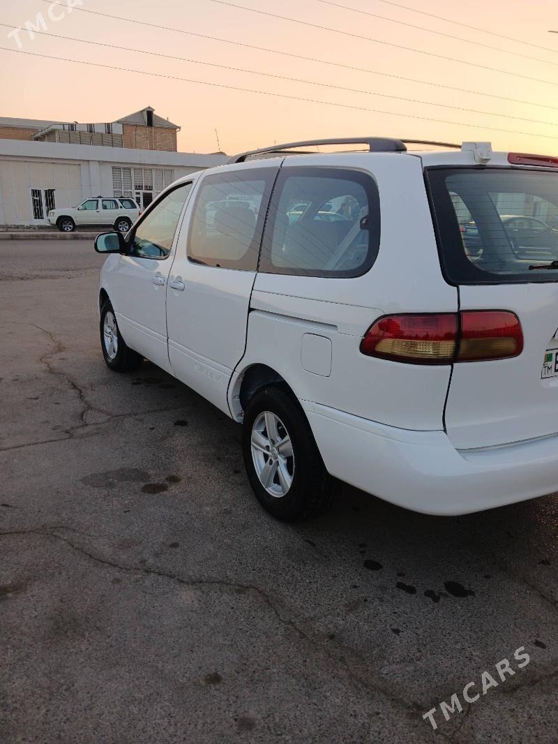 Toyota Sienna 2001 - 160 000 TMT - Туркменабат - img 4
