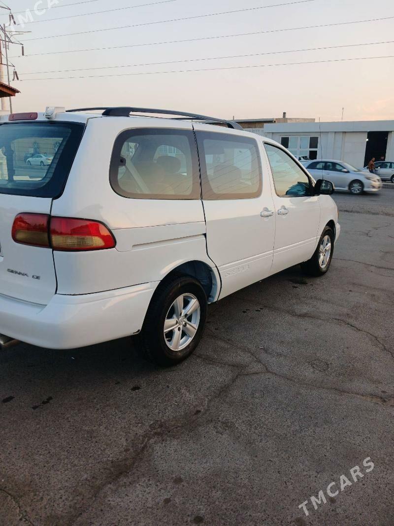 Toyota Sienna 2001 - 160 000 TMT - Туркменабат - img 2