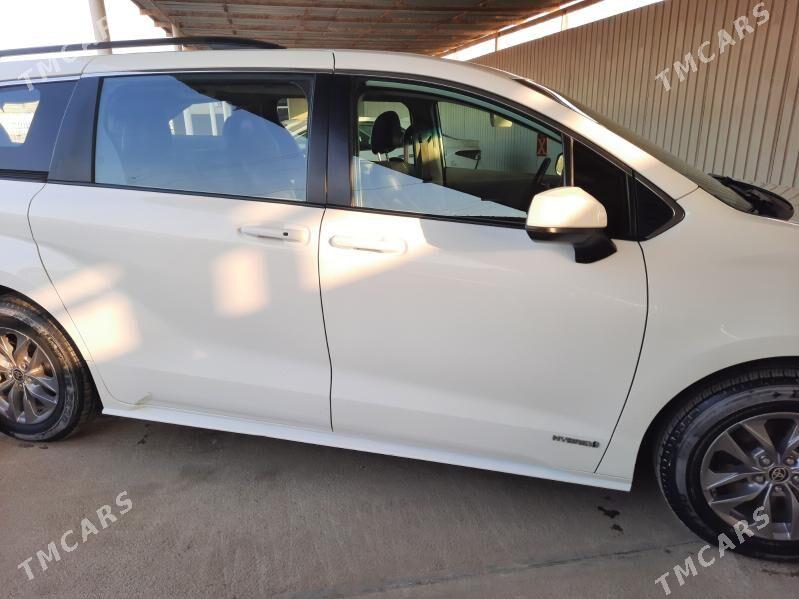 Toyota Sienna 2021 - 500 000 TMT - Мары - img 6