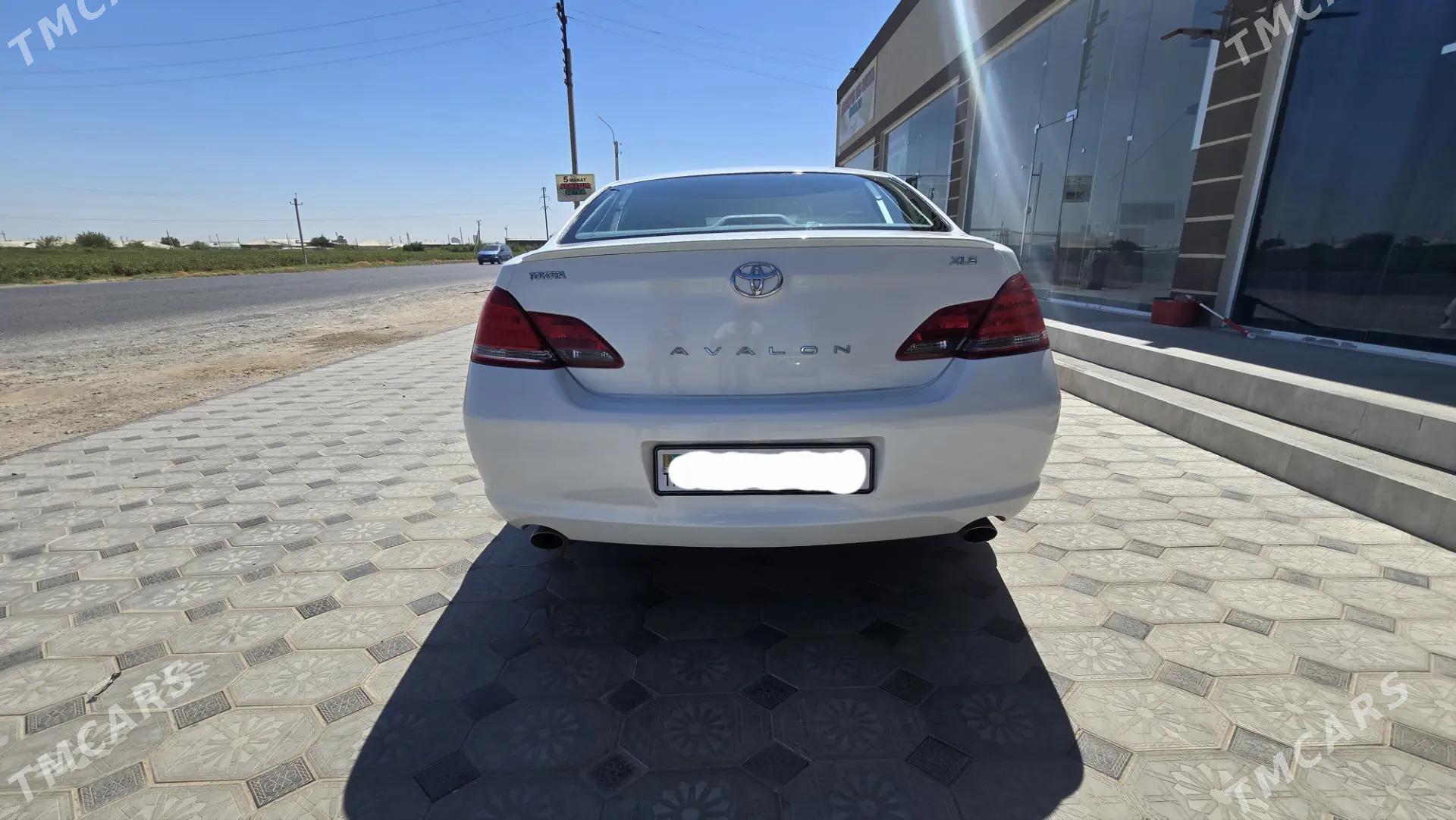 Toyota Avalon 2006 - 220 000 TMT - Мары - img 6