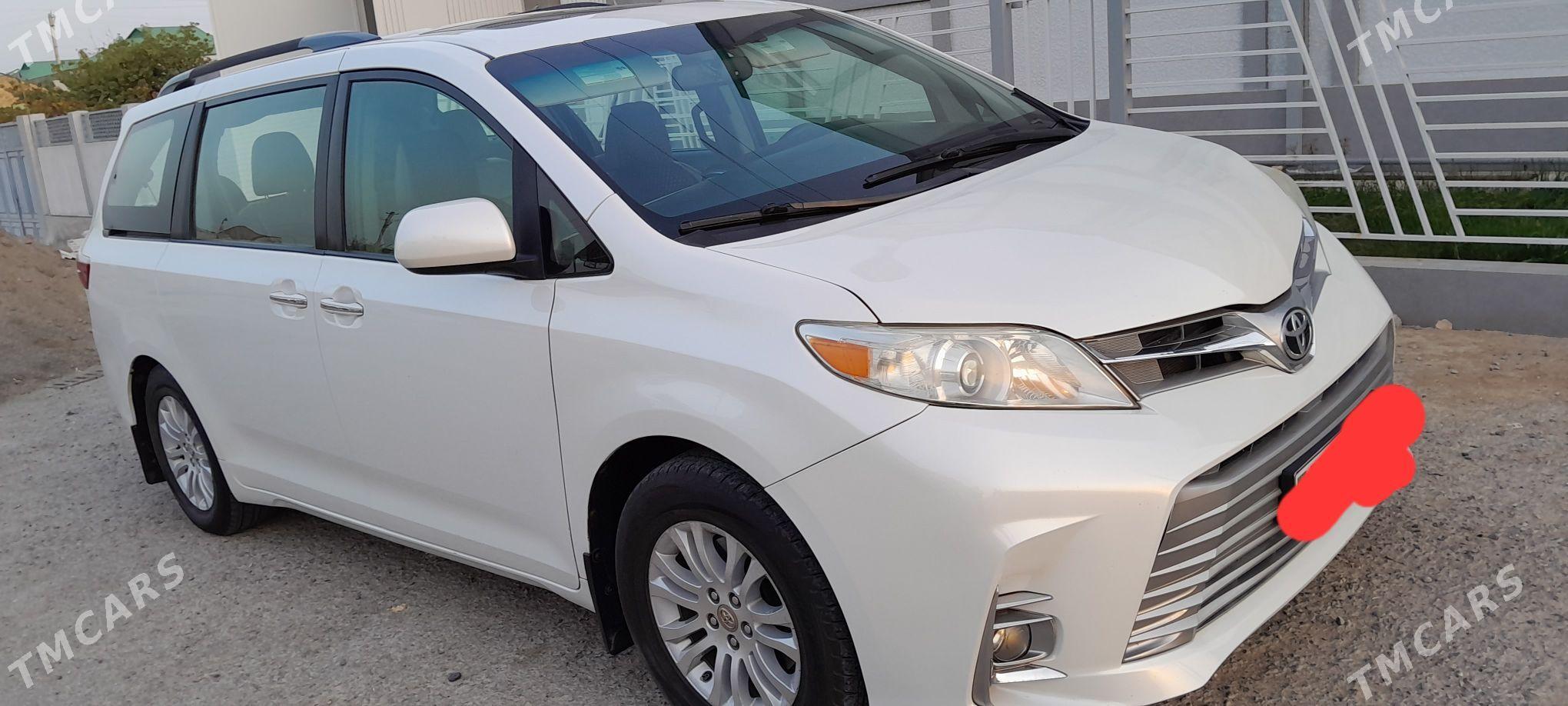 Toyota Sienna 2016 - 340 000 TMT - Ашхабад - img 3