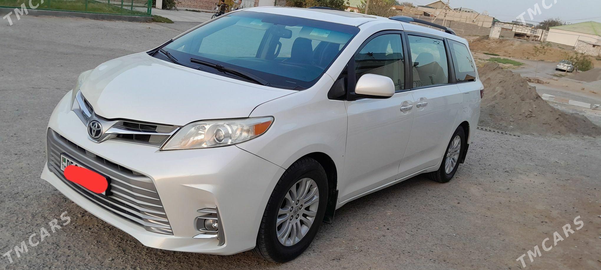 Toyota Sienna 2016 - 340 000 TMT - Ашхабад - img 4