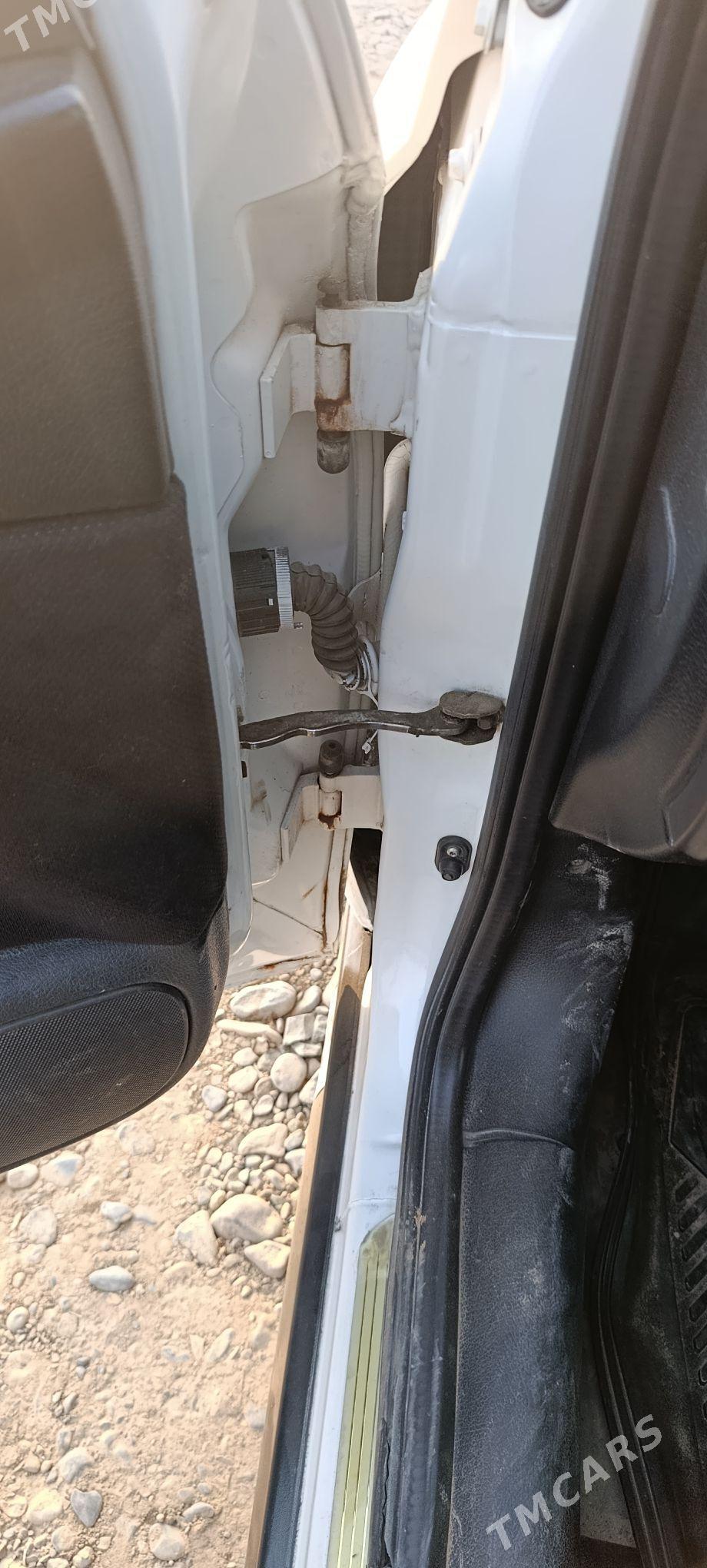 Opel Astra 2000 - 68 000 TMT - Векильбазар - img 5