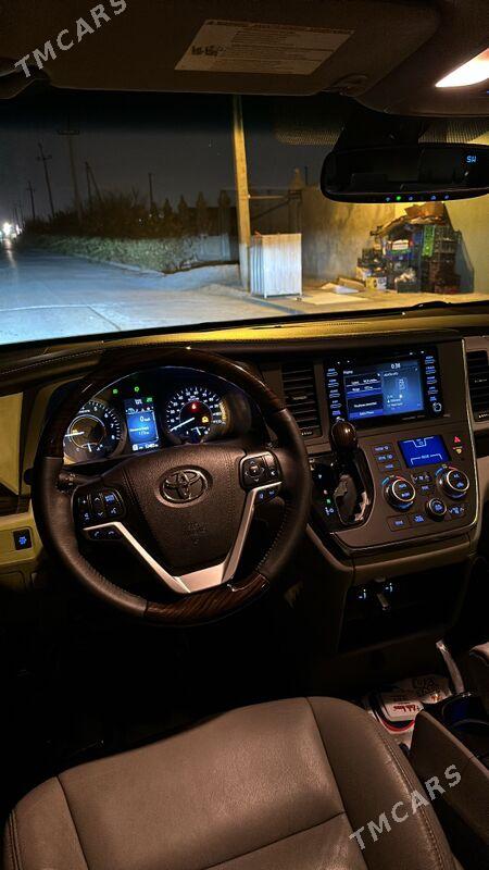 Toyota Sienna 2020 - 480 000 TMT - Ашхабад - img 8