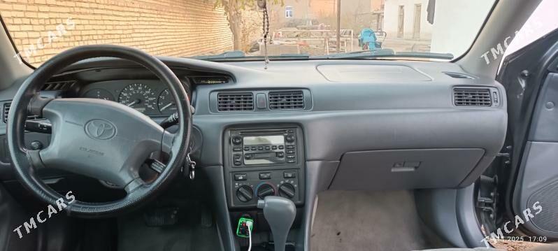 Toyota Camry 2001 - 122 000 TMT - Ёлётен - img 1