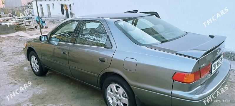 Toyota Camry 2001 - 122 000 TMT - Ёлётен - img 5
