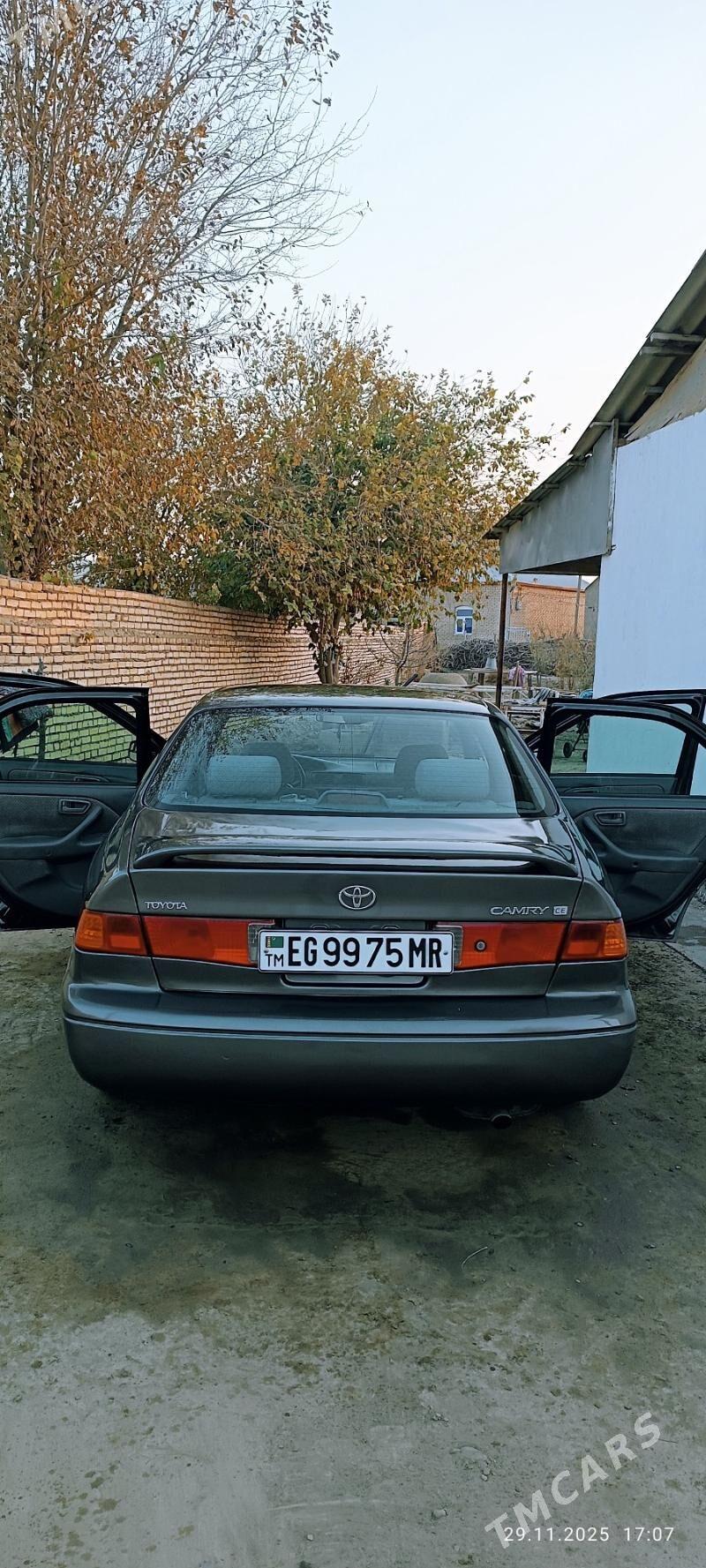 Toyota Camry 2001 - 122 000 TMT - Ёлётен - img 8