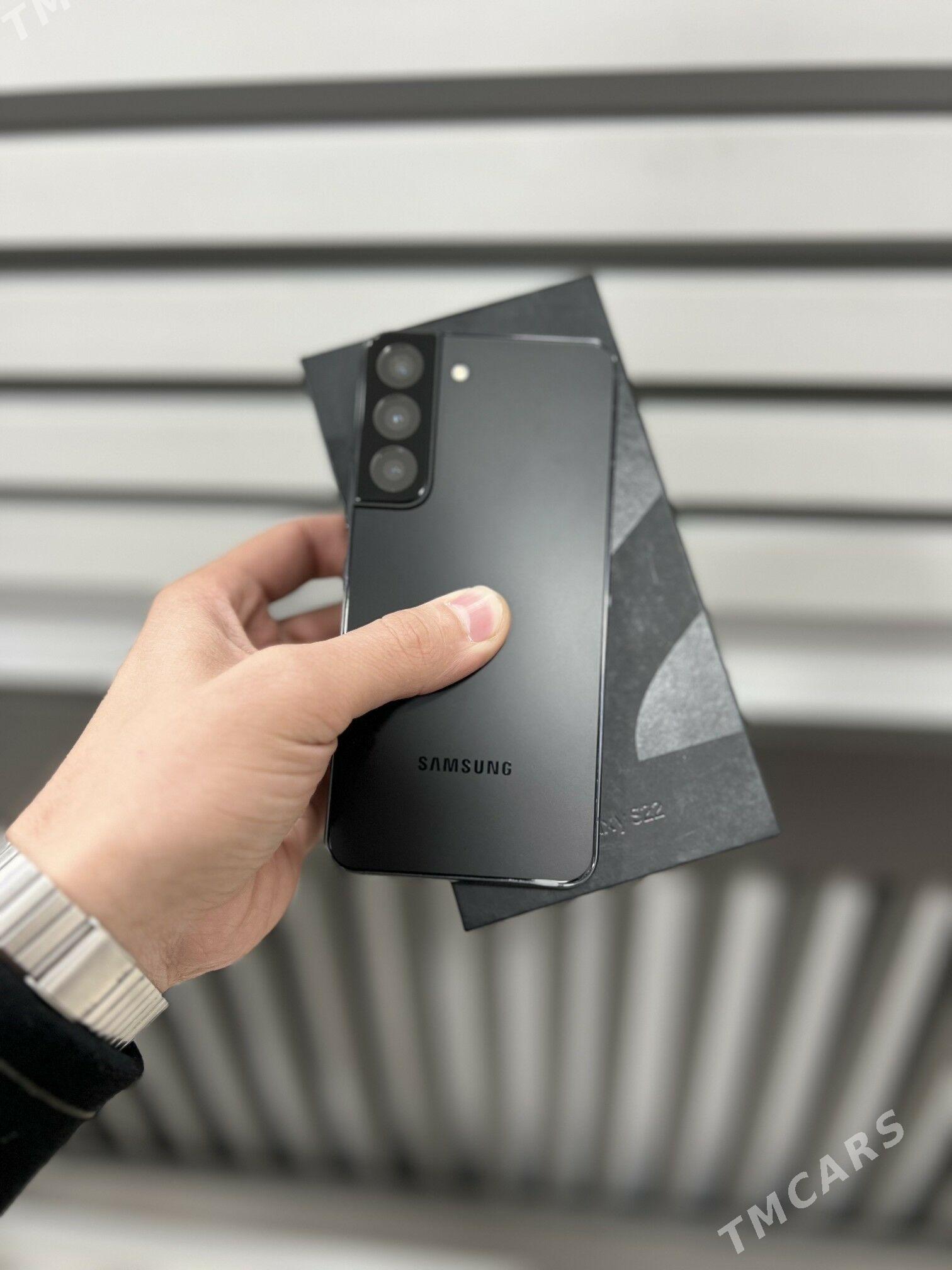 Samsung Galaxy S22 - Mary - img 3