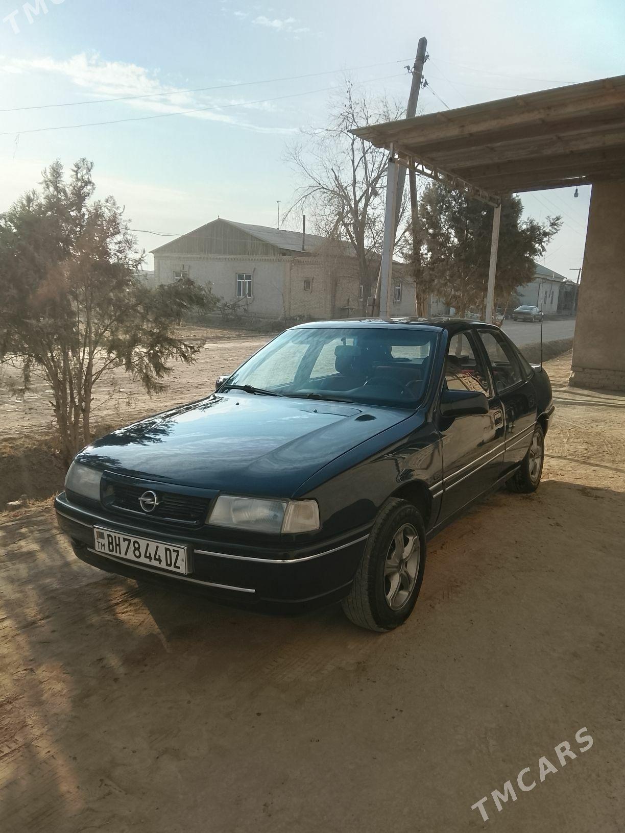 Opel Vectra 1991 - 45 000 TMT - Дашогуз - img 3